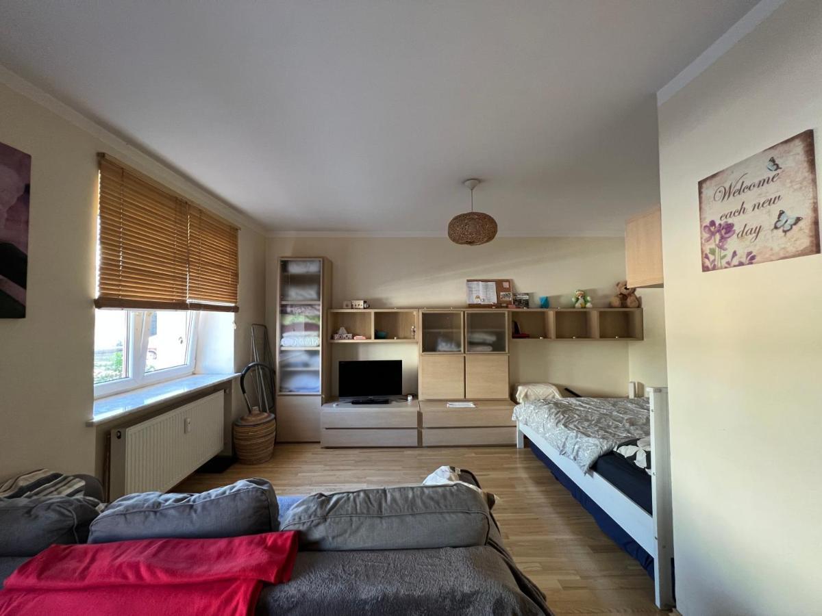 Ferienwohnung Entire Studio Flat Warschau Exterior foto
